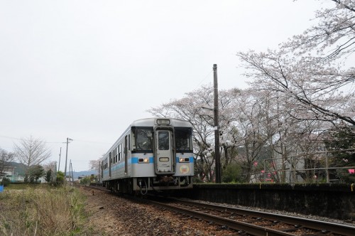 仁井田駅発車　4743D　キハ1039号車