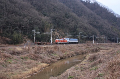 うしろのコ��は手ブレー��代用車。