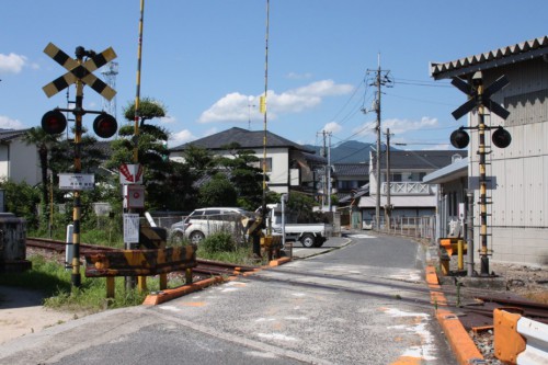 そのまま残されている西中野踏切