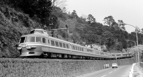 250-05.Odakyu-Romancecar.68.4.6Hakone-Yumoto