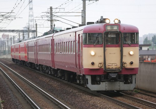 まもなく見納め北の通勤電車７１１系/2014.07.08/Psted　by　８９３－２