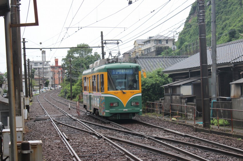 南鹿児島駅付近の2100形