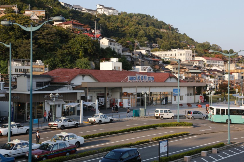 尾道駅-w