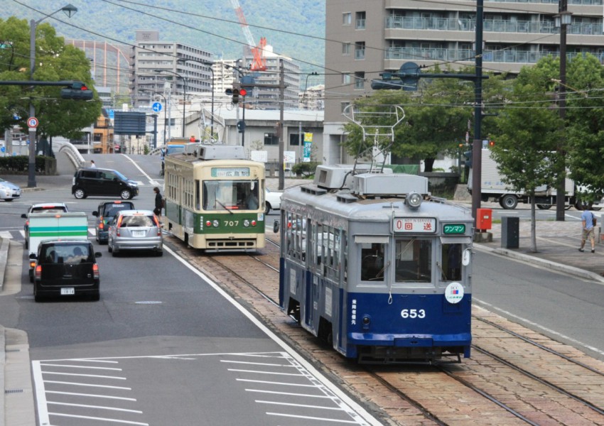 平成27年8月22日　比治山線を回送で広島駅に向かう653号