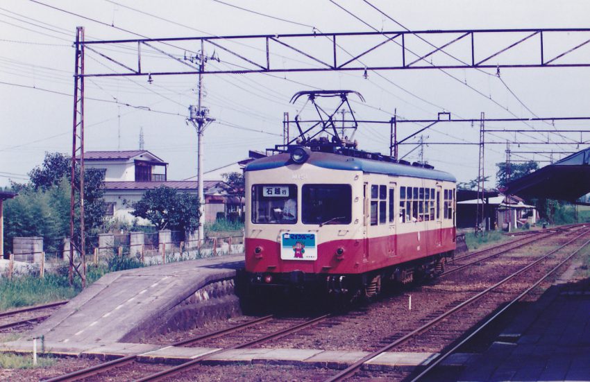 この日の交換駅は沢辺の1ッ箇所であった。列車数は半減していた