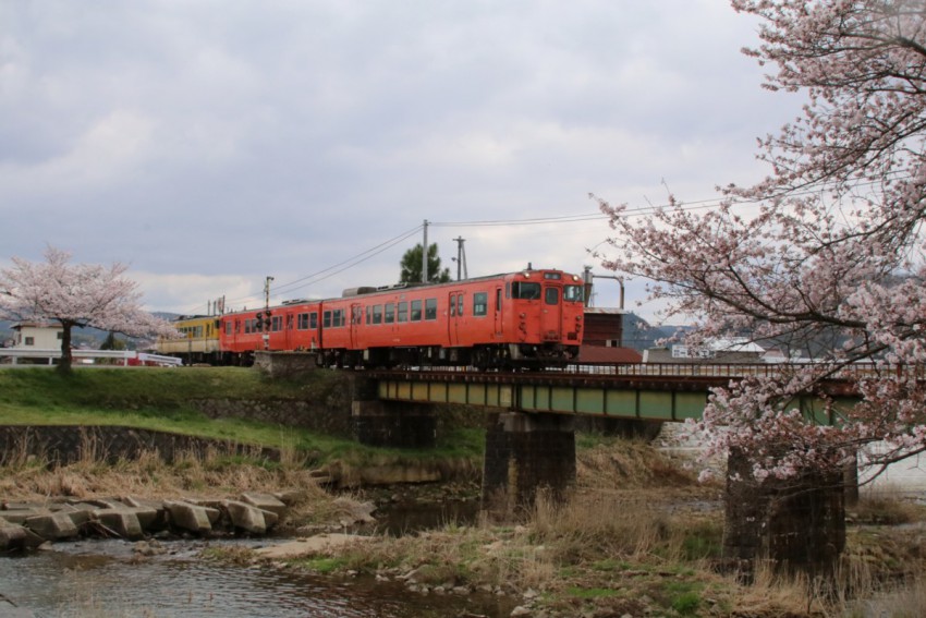 志和地駅南　板木川鉄橋　三次行き1858D　キハ4795他