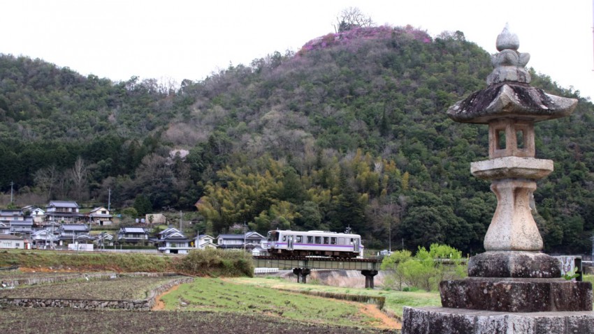 中畑・河佐間　三次行き1725D　キハ120　332