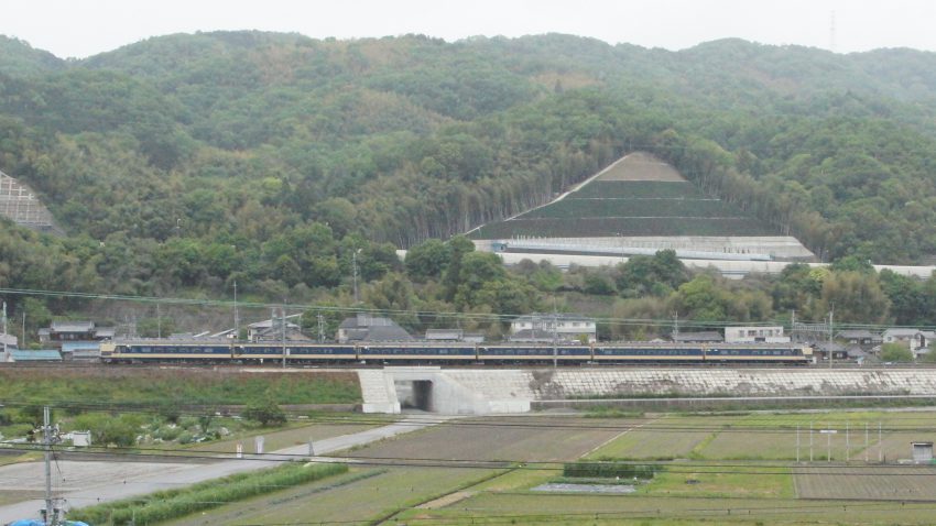 ５８３秋田発大阪行き　高槻