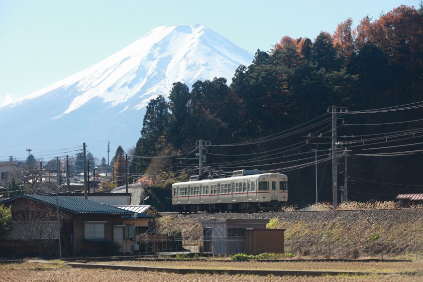 s-13.11.26三つ峠京王色