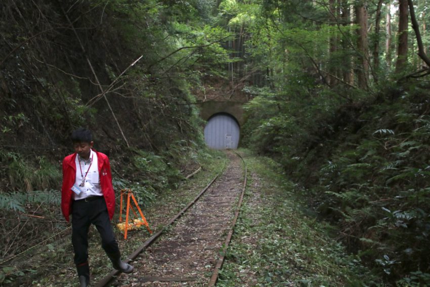 山守トンネルが見えてくる