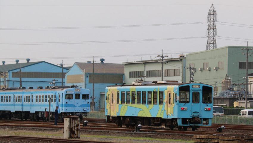 回送で戻ってきたMRT304