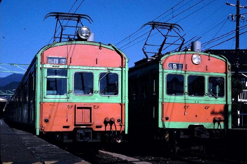 クモハ７３０６１（左）とクハ７３００１（右）　昭和５６年３月　可部駅