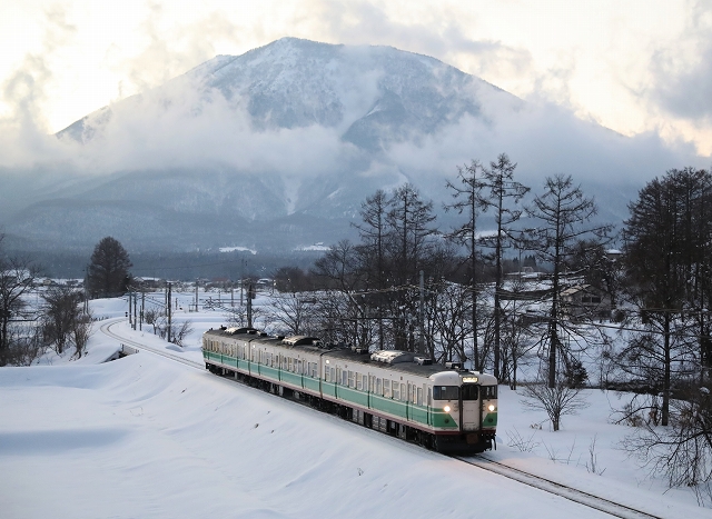 しなの鉄道115系妙高夕景/2019.3.24/Posted by　893-2